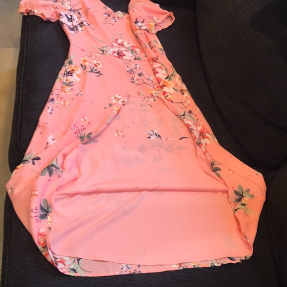 Loft Floral Midi Dress with V Neckline Puffed Sleeves Side Zip and Pockets-2 - Picture 15 of 15